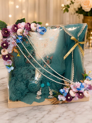 Premium Bridal Dress Gift Hamper | Luxury Wedding Shagun Tray